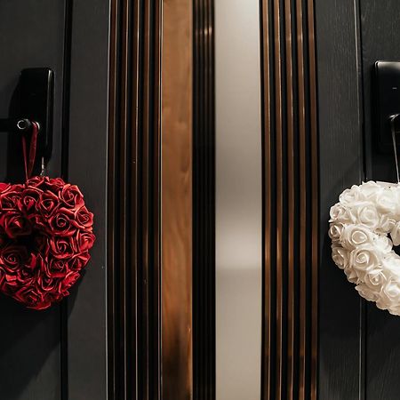 Four Sisters Luxury Rooms In Siauliai Kültér fotó